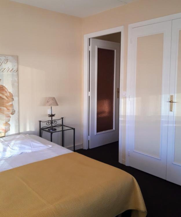 Hotel Restaurant Brasilia Cagnes-sur-Mer Bagian luar foto